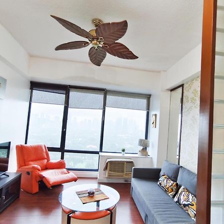 Bellagio One Bedrroom Bgc Burgos Circle By Christine Suites Ph Taguig Exterior photo
