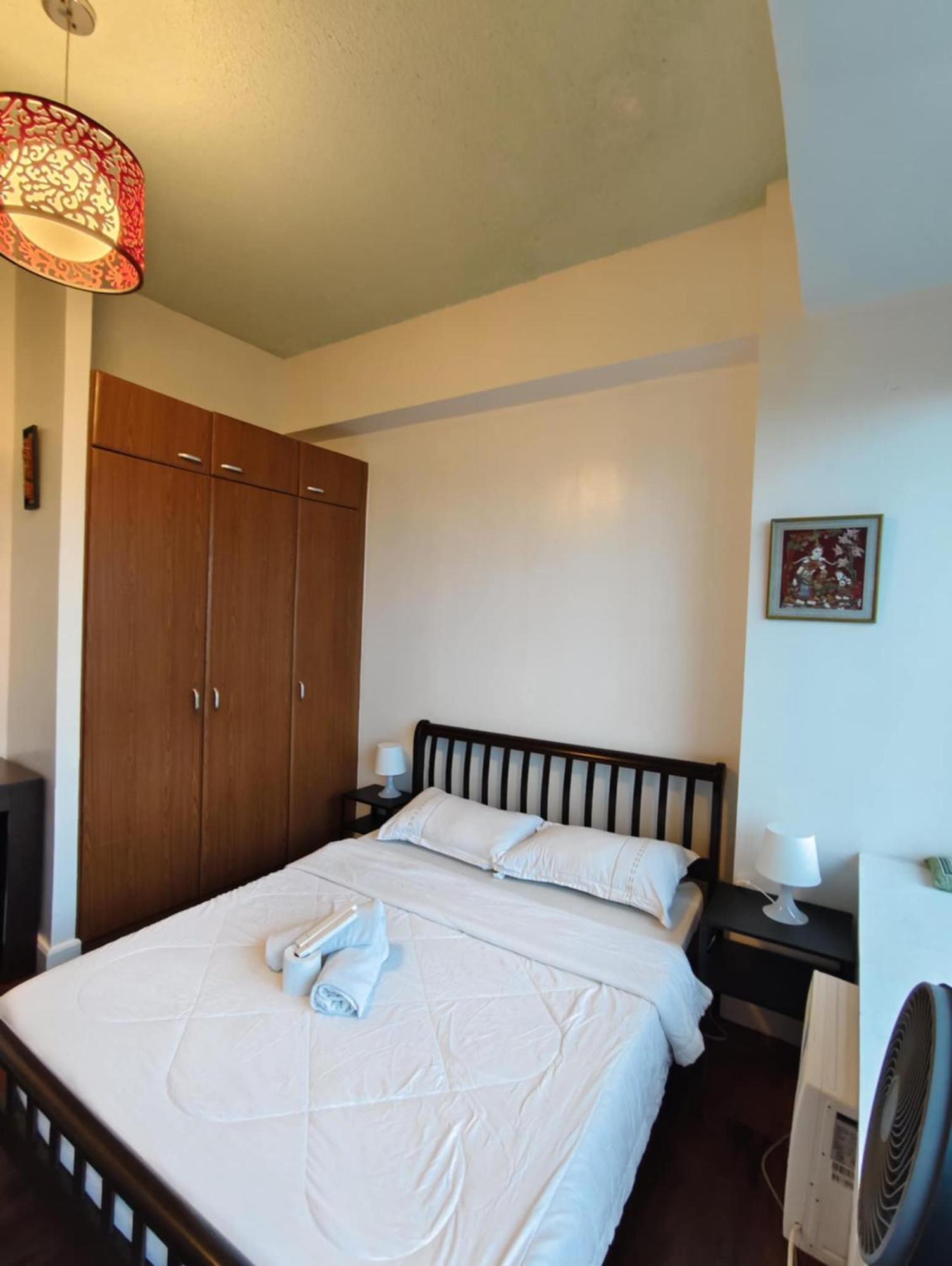 Bellagio One Bedrroom Bgc Burgos Circle By Christine Suites Ph Taguig Exterior photo